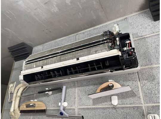 エアコン分解1